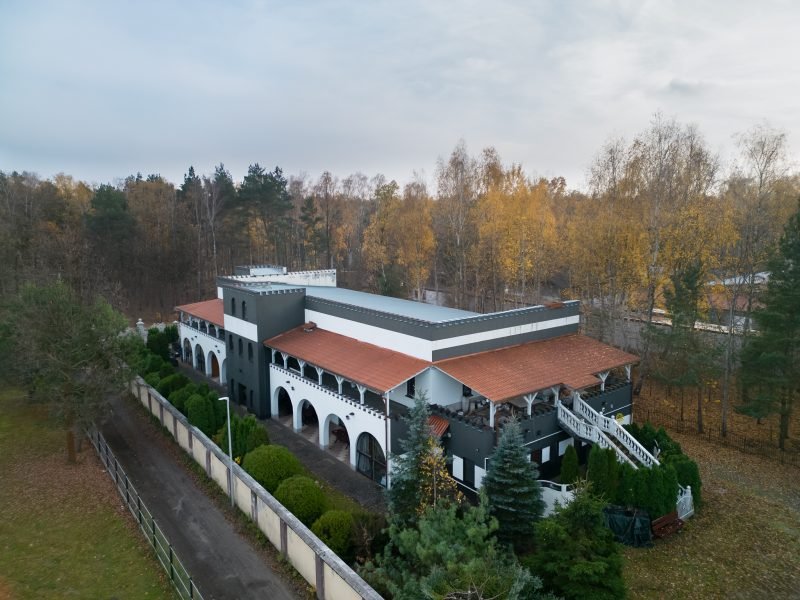 Dom Weselny wraz z Domem Mieszkalnym w Halinowie